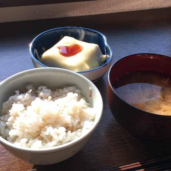温やっこを加える朝ごはん
