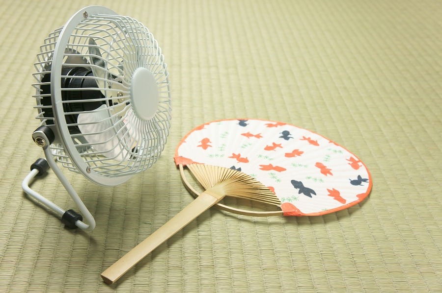 扇風機などを使って風を循環