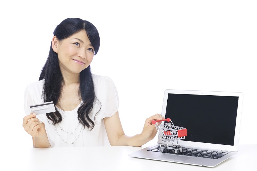 洋服の買い物が大好き　5～10％OFFやポイントがもらえるカードは？