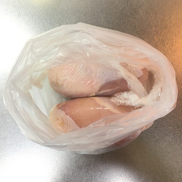 新しいポリ袋に入れる