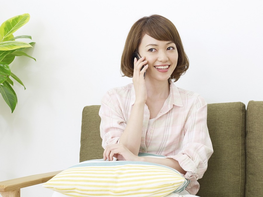 ただ捨てるだけではNG　クレジットカードの解約方法は？