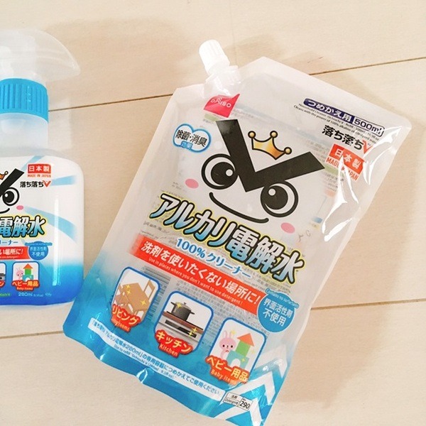 2度拭きも不要のダイソー「アルカリ電解水」