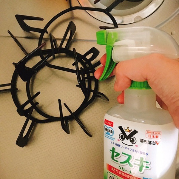 値段が110円のダイソー「セスキクリーナー」