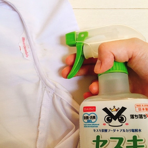 コンロやグリルまわり、換気扇に蓄積した汚れも、セスキクリーナーを使えば簡単に落とせる