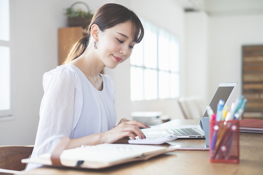 副業で得たお金を計算