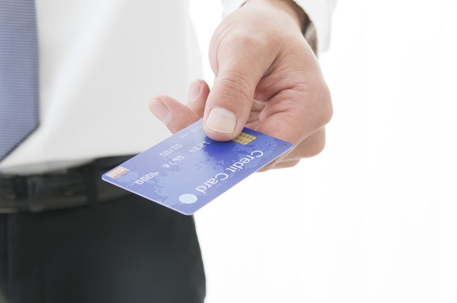 「iD」と「QUICPay」の電子マネー2種搭載のカード