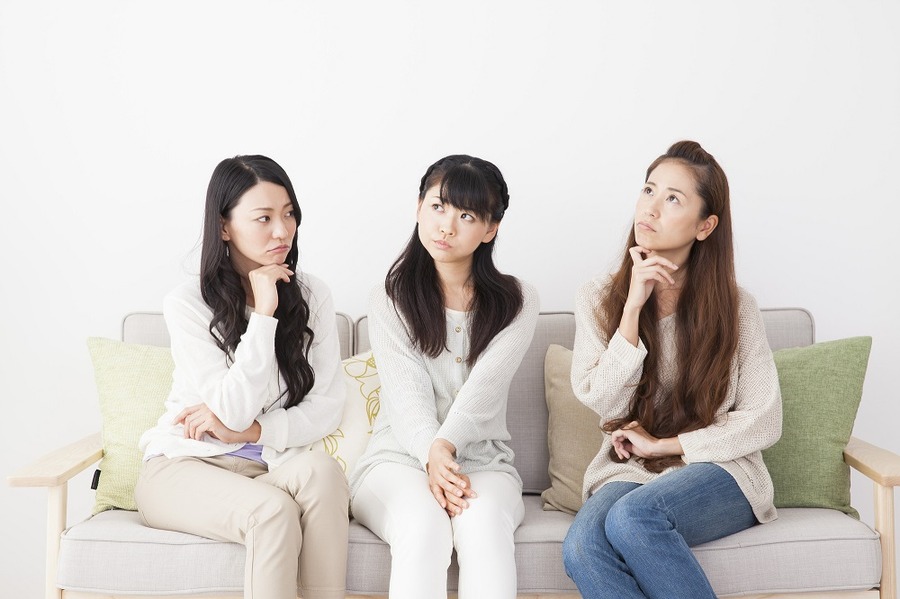 増える女性の「おひとりさま」　気になる親の介護と自分の老後