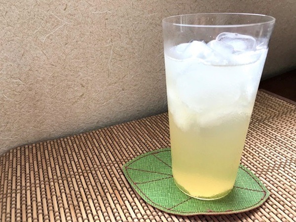 自宅で作るレモネードは40円