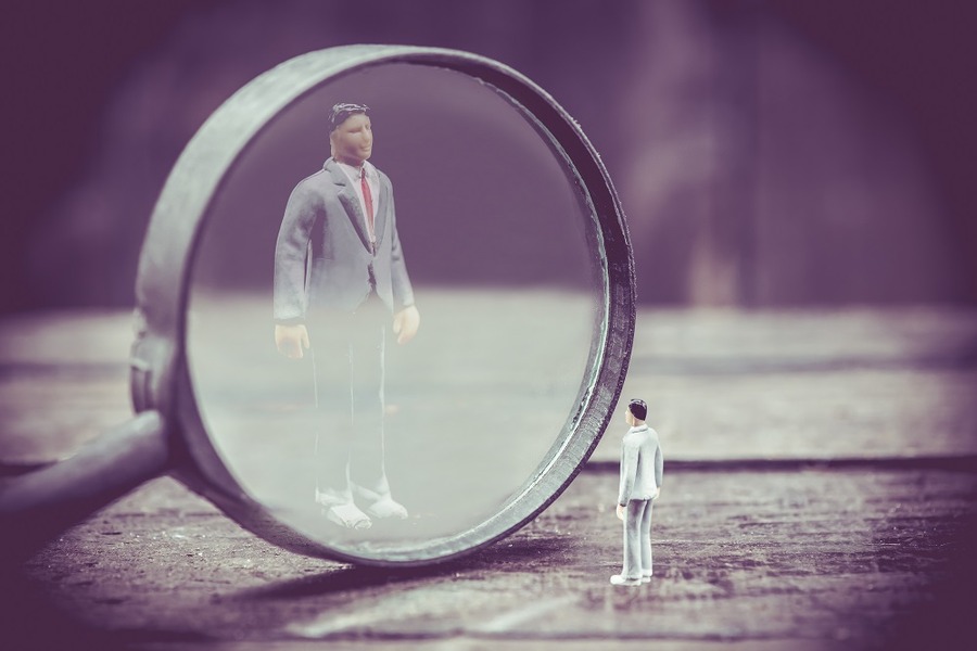 人に任せていると騙される