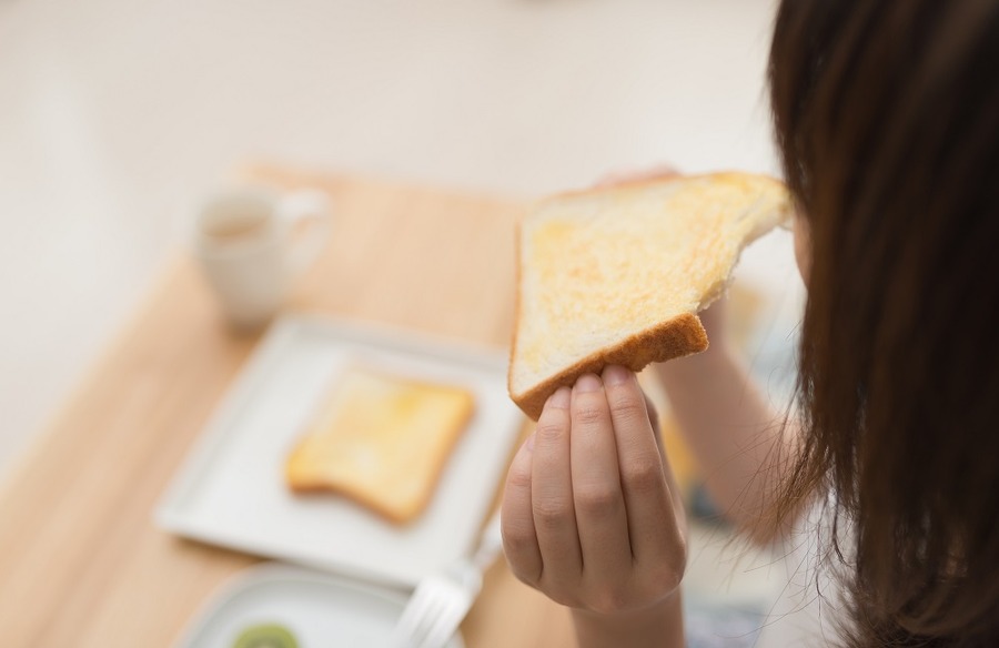 節約しつつ美味しいパンが食べたい　ホームベーカリーで元が取れるのはいつ？