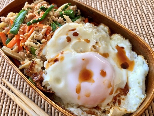 ビビンバ風丼ぶり