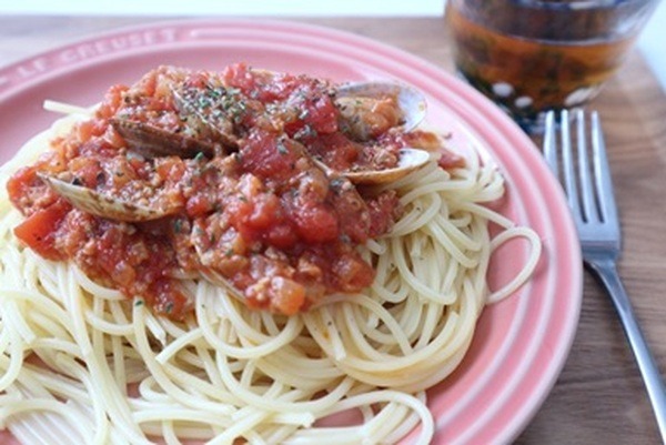 ひき肉たっぷりあさりのトマトパスタ