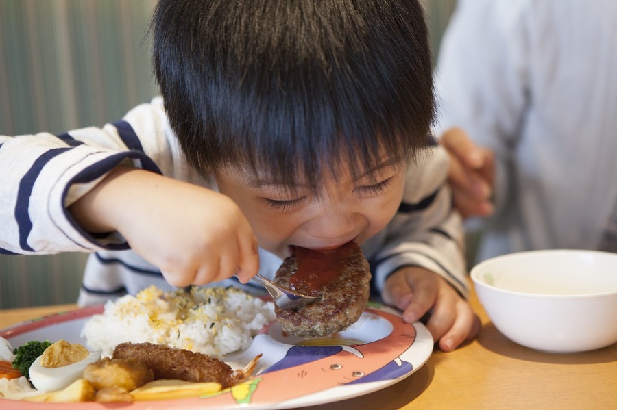 子育て支援パスポートを活用して子供の飲食代を節約