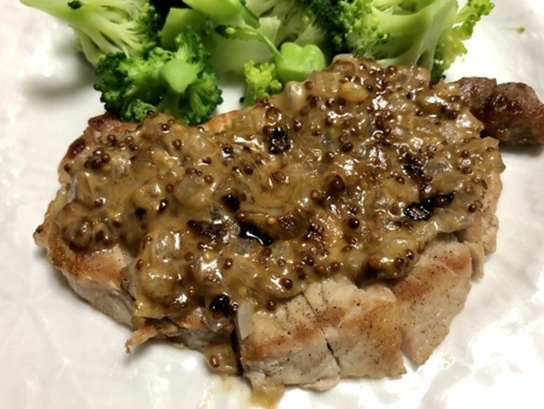 「マスタード入り胡麻風味ポークソテーソース」