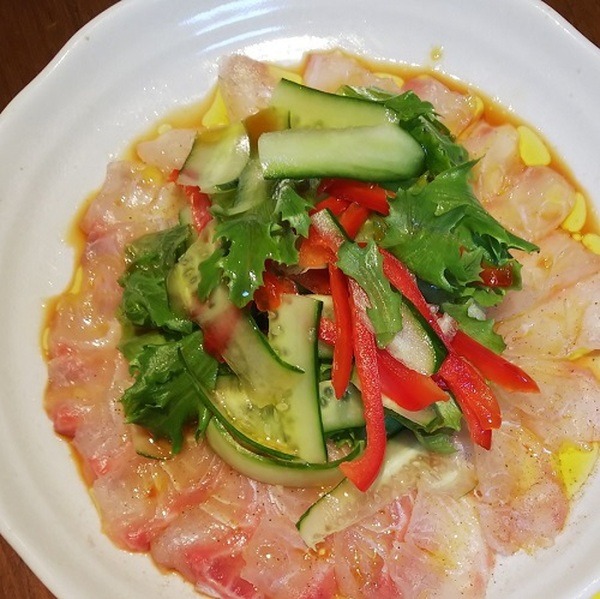 家にある野菜とカルパッチョに
