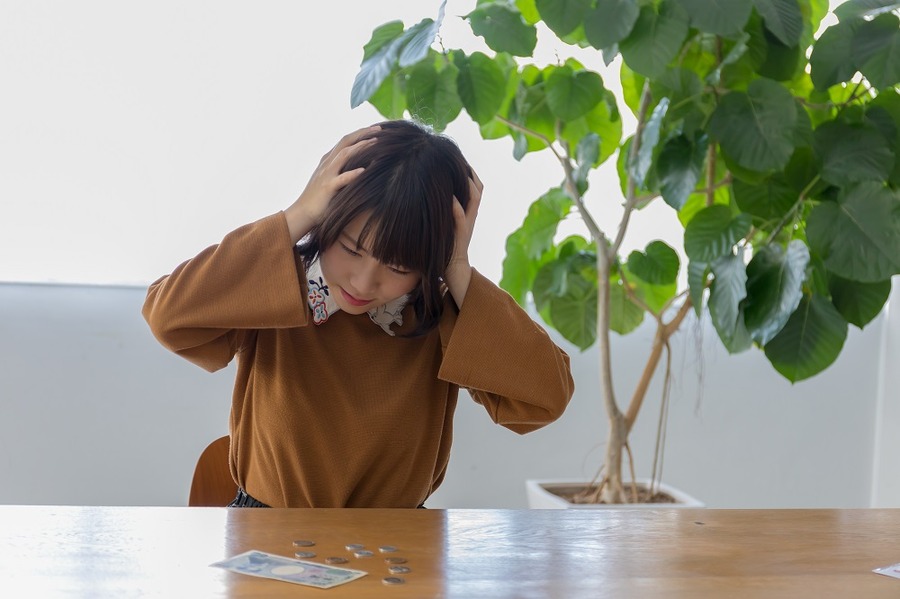 奨学金の返済にカードローンは利用しない