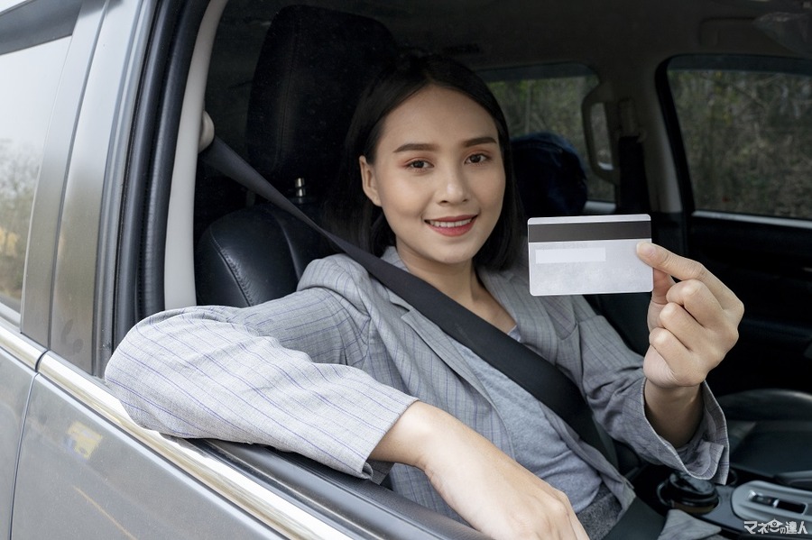 レンタカーの割引率が最大55％以上の特典付きクレジットカードを紹介