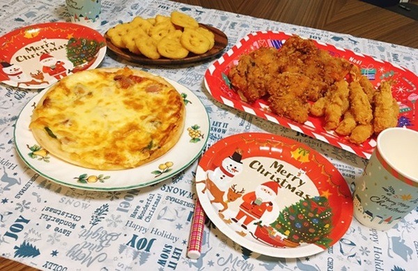 業スでクリスマスのごちそう作り
