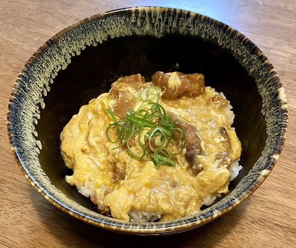 焼き鳥缶詰でアレンジ親子丼
