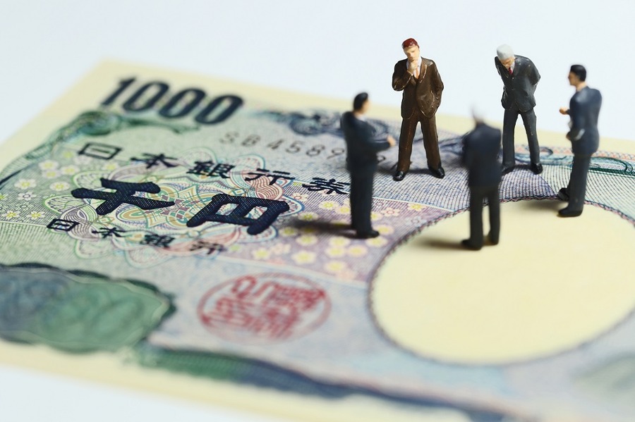 ハト派とタカ派って何？　ハト派とタカ派が日銀政策にもたらす影響