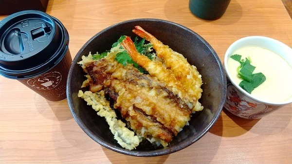 くら寿司の567円セットの天丼