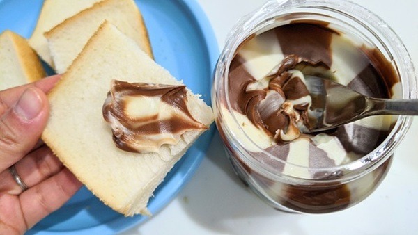 かわいいチョコクリームスプレッド