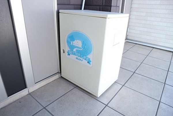 配達は専用ボックスに入れてくれます