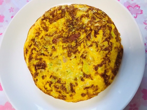 余りもので具沢山スパニッシュオムレツを作ろう