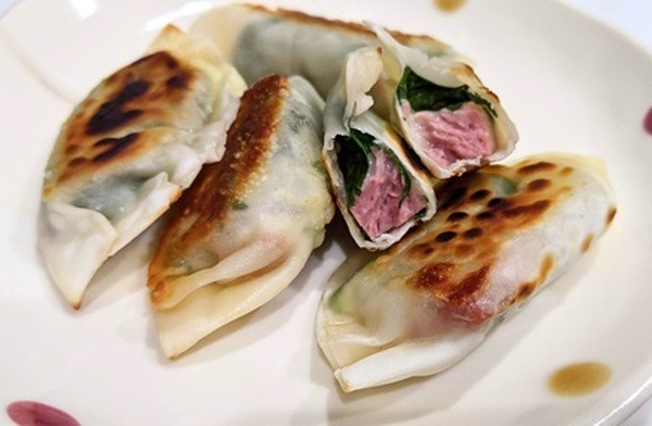 シソやチーズと併せて餃子や春巻きの具にする