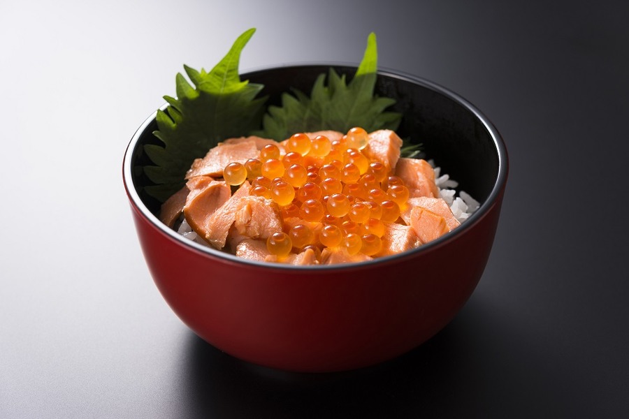 「サーモン親子丼」