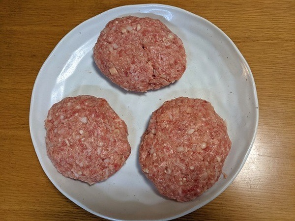 最強の「かさ増し具材」をハンバーグで検証　食費を節約できて満足度の高い食材は