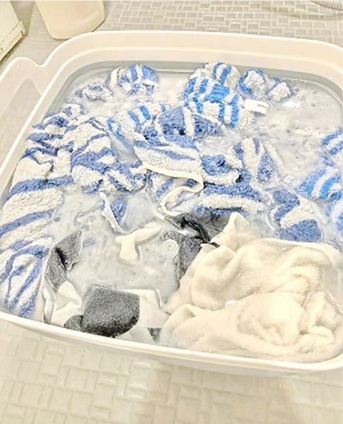 靴下やタオル、スニーカーのオキシ漬け