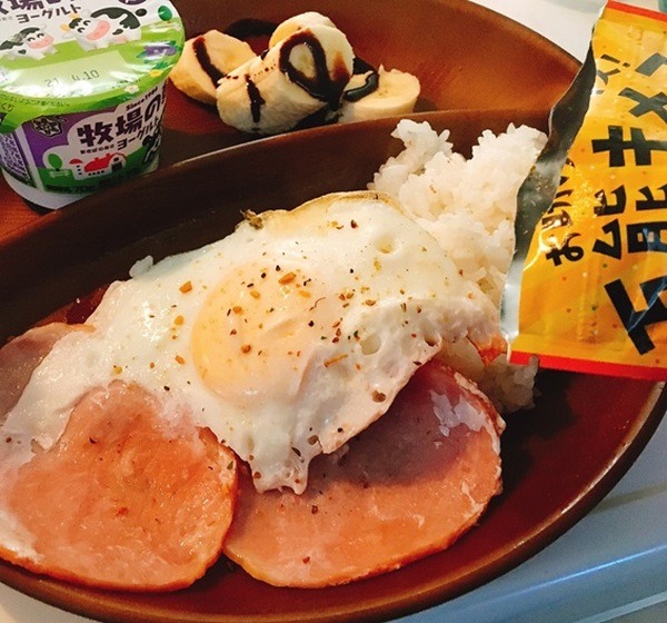 【カルディ】1袋・税込159円　ひとふりで味が決まる高コスパ調味料 「お助けスパイス！万能キメ子さん」