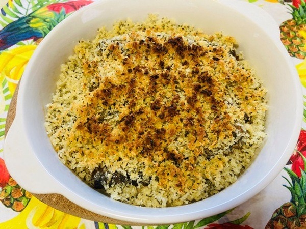 「イワシ缶と玉ねぎの香草パン粉焼き」