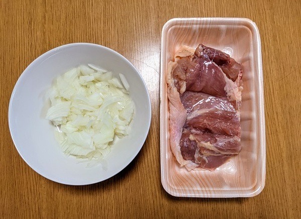 玉ねぎと鶏もも肉
