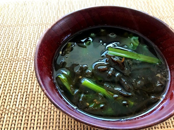 小松菜ともずくのお吸い物