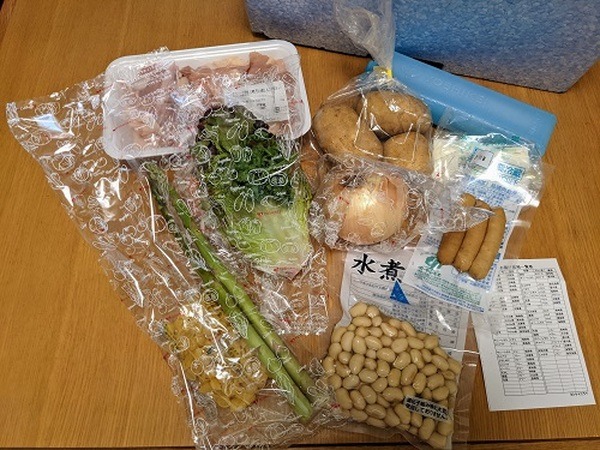 保冷材も入っています