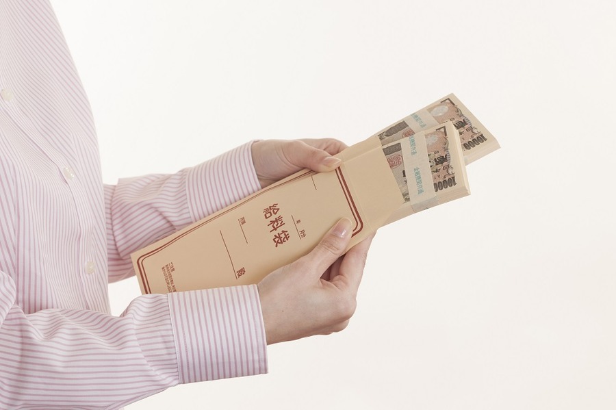 複数の会社から給料をもらっている