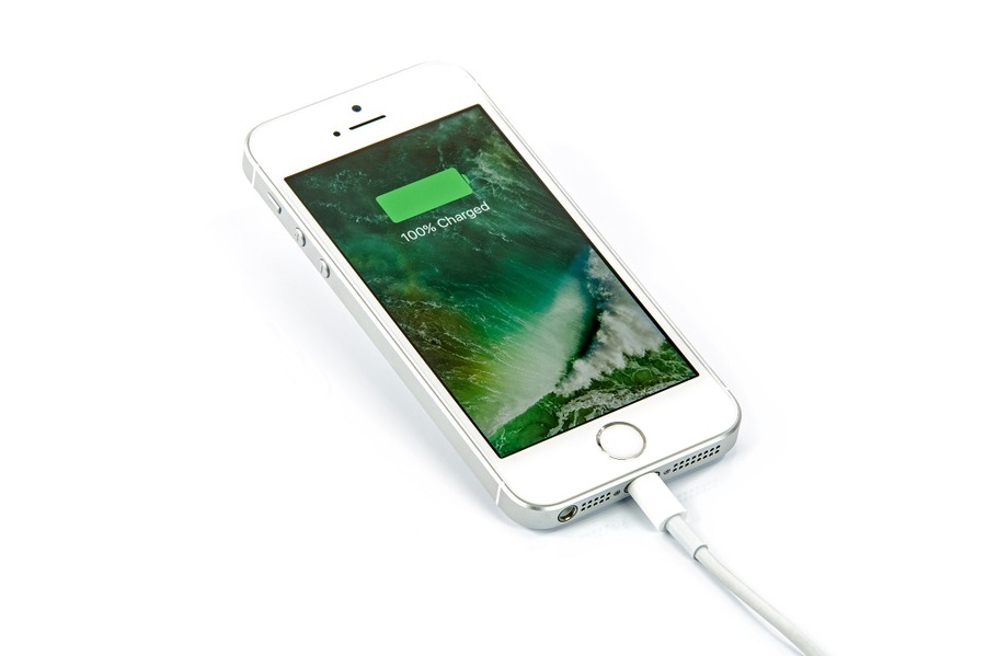 充電が完了したらすみやかに充電プラグを外す