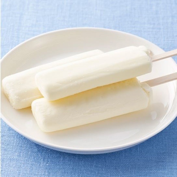 八ヶ岳契約牧場しぼりたて牛乳バー