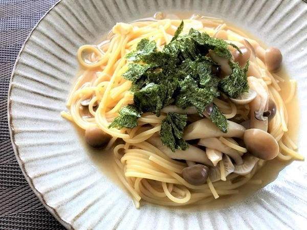 油揚げときのこの和風スープパスタ