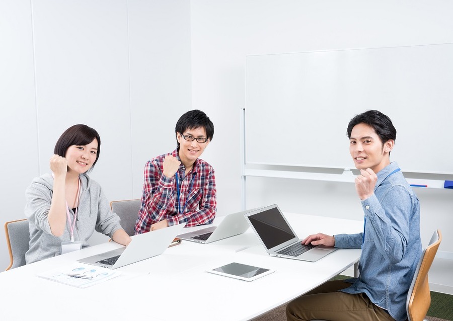 これから起業を考えている人と税務署への手続きについて