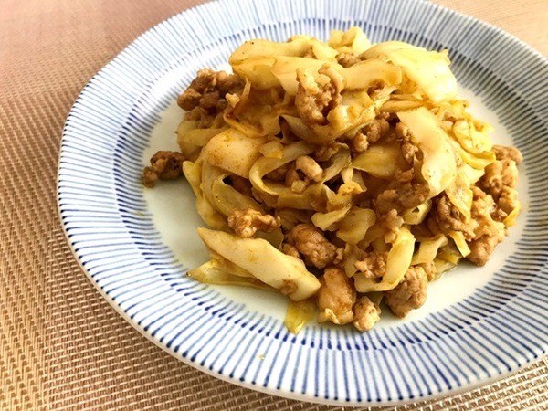 キャベツのカレーソース炒め