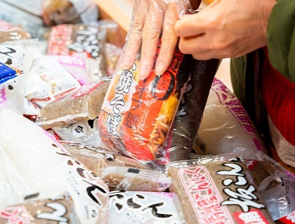  1回500円の詰め放題がある