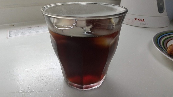 オーケーのアイスコーヒー粉で水出しアイスコーヒーが完成