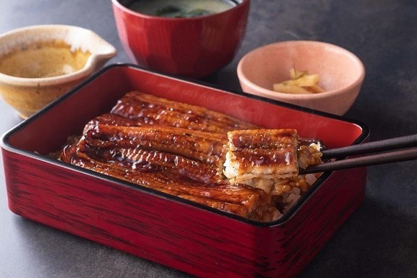 結局は国産うなぎがおいしいのよ