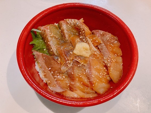 はまちとまだいの漁師漬け丼を実食
