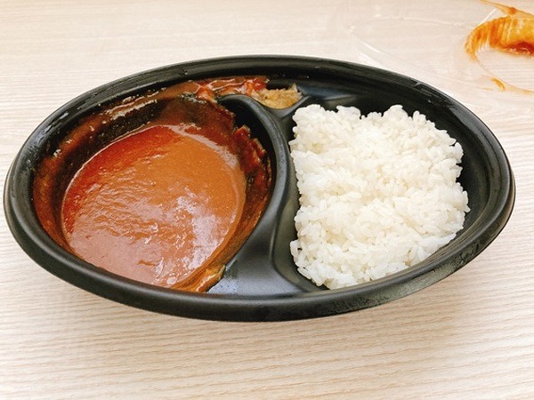 夏はカレーが食べたくなるけど作るのは面倒だからね