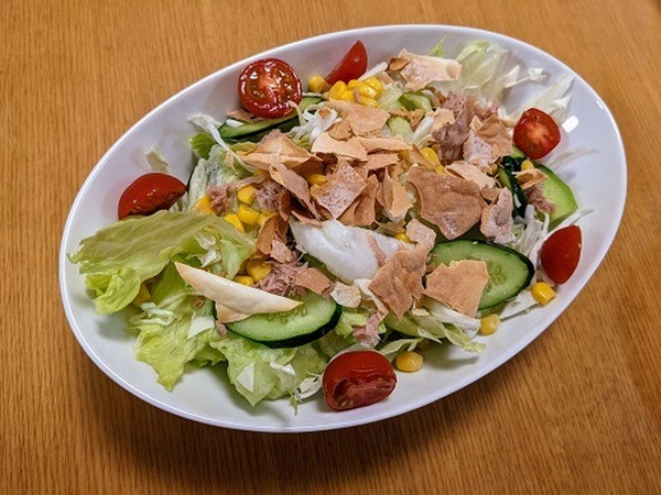 ギョーザの皮のパリパリサラダ