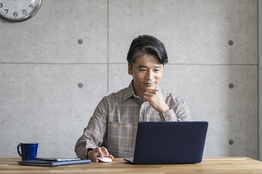 副業として満足な収入を得る